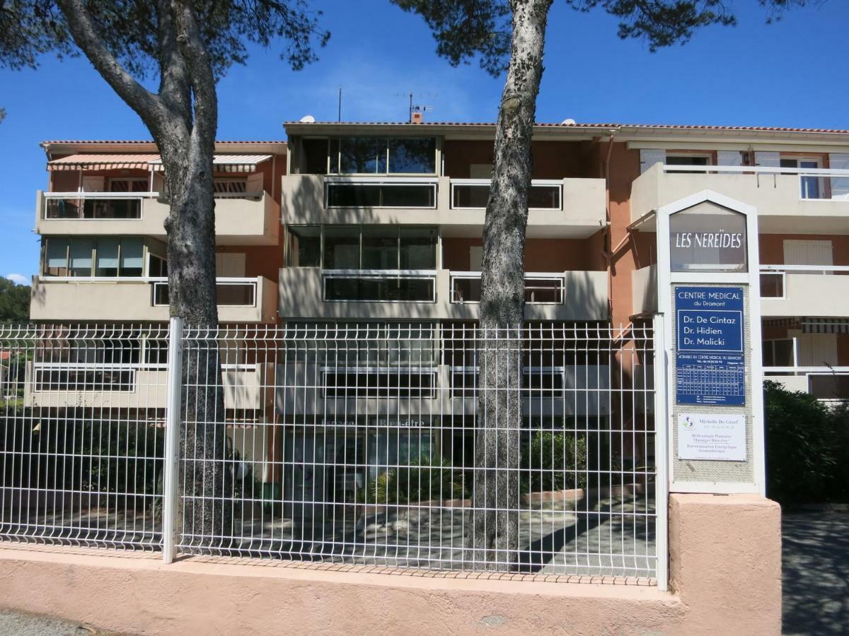Joli Studio A Front De Mer Saint-Raphaël Eksteriør billede